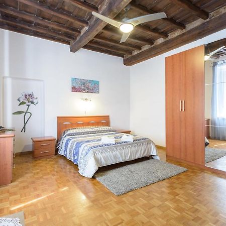 Casa Tua A Monti Appartement Rome Kamer foto